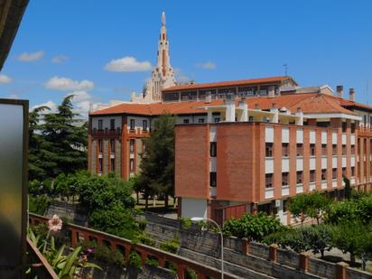 Vista exterior de Pis en venda en  Pamplona / Iruña amb Terrassa