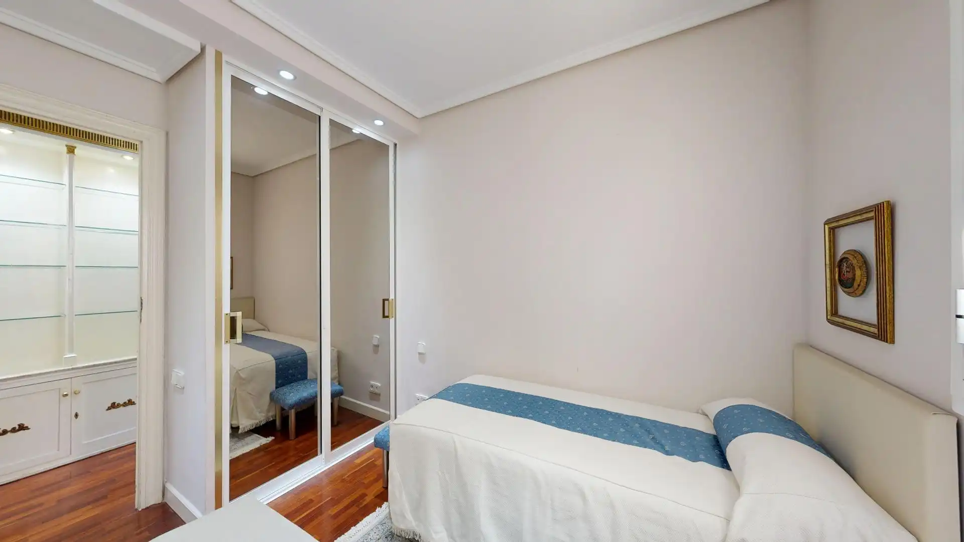 Schlafzimmer von Wohnung zum Verkauf in Valencia mit Klimaanlage, Parkett und Abstellraum
