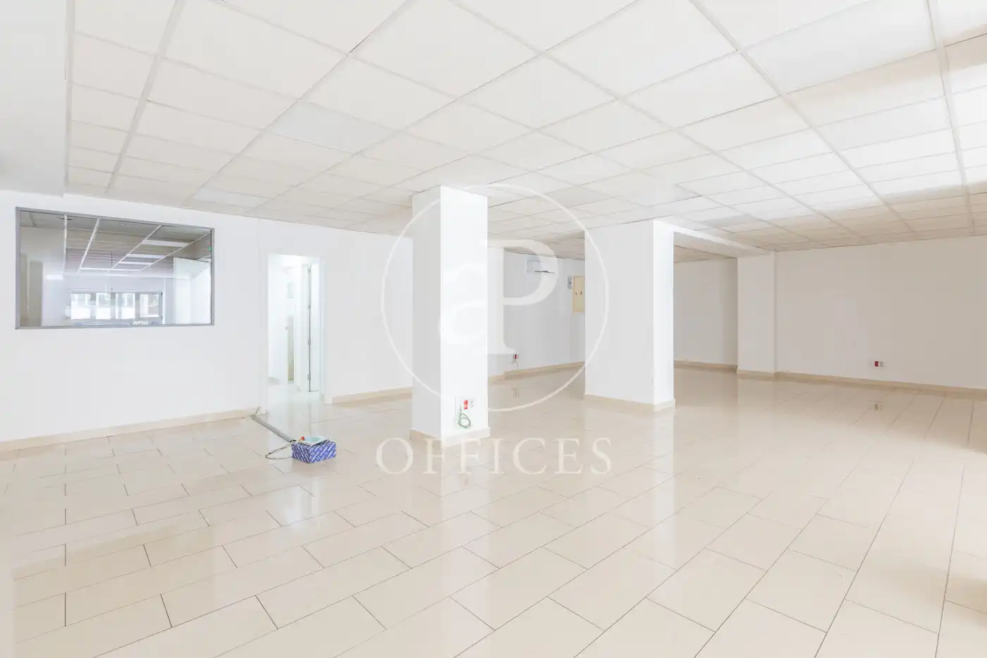 Office for rent in Madrid  with Air Conditioner