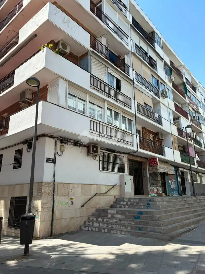 Piso en venta en La Alhóndiga, imagen 2