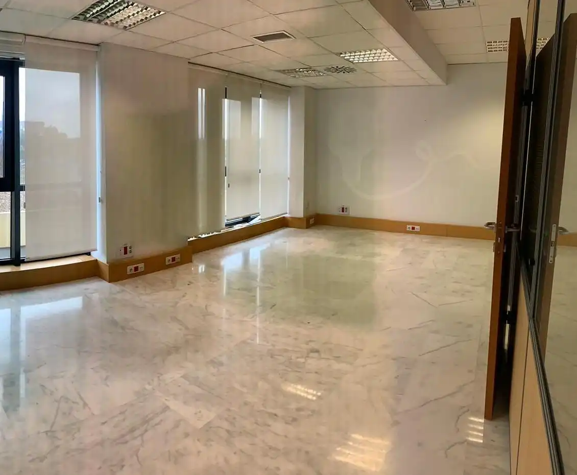 Büro zur Miete in Sevilla mit Klimaanlage