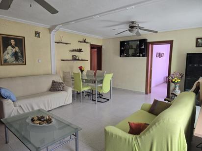 Living room of Flat for sale in Alicante / Alacant  with Air Conditioner, Heating and Balcony