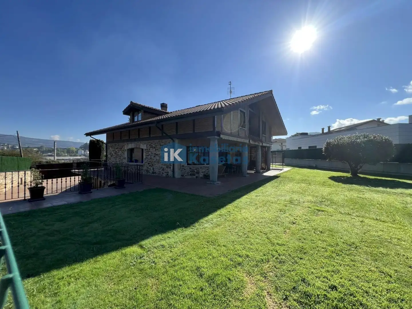 Exterior view of Houses for sale in Basauri   with Air Conditioner and Heating
