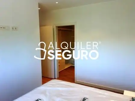 Bedroom of Flat for rent in Vitoria - Gasteiz  with Heating, Storage room and Furnished