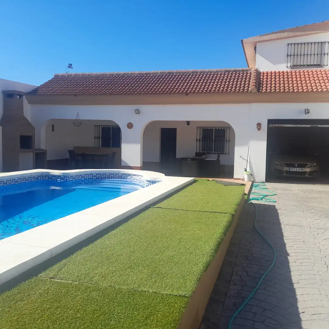 Piscina de Casa o xalet de lloguer en Algeciras amb Terrassa, Traster i Piscina