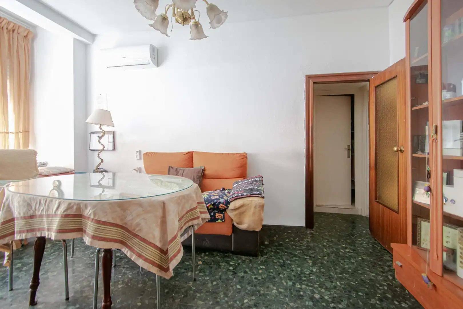 Sala de estar de Piso en venta en Sevilla con Aire acondicionado y Balcón