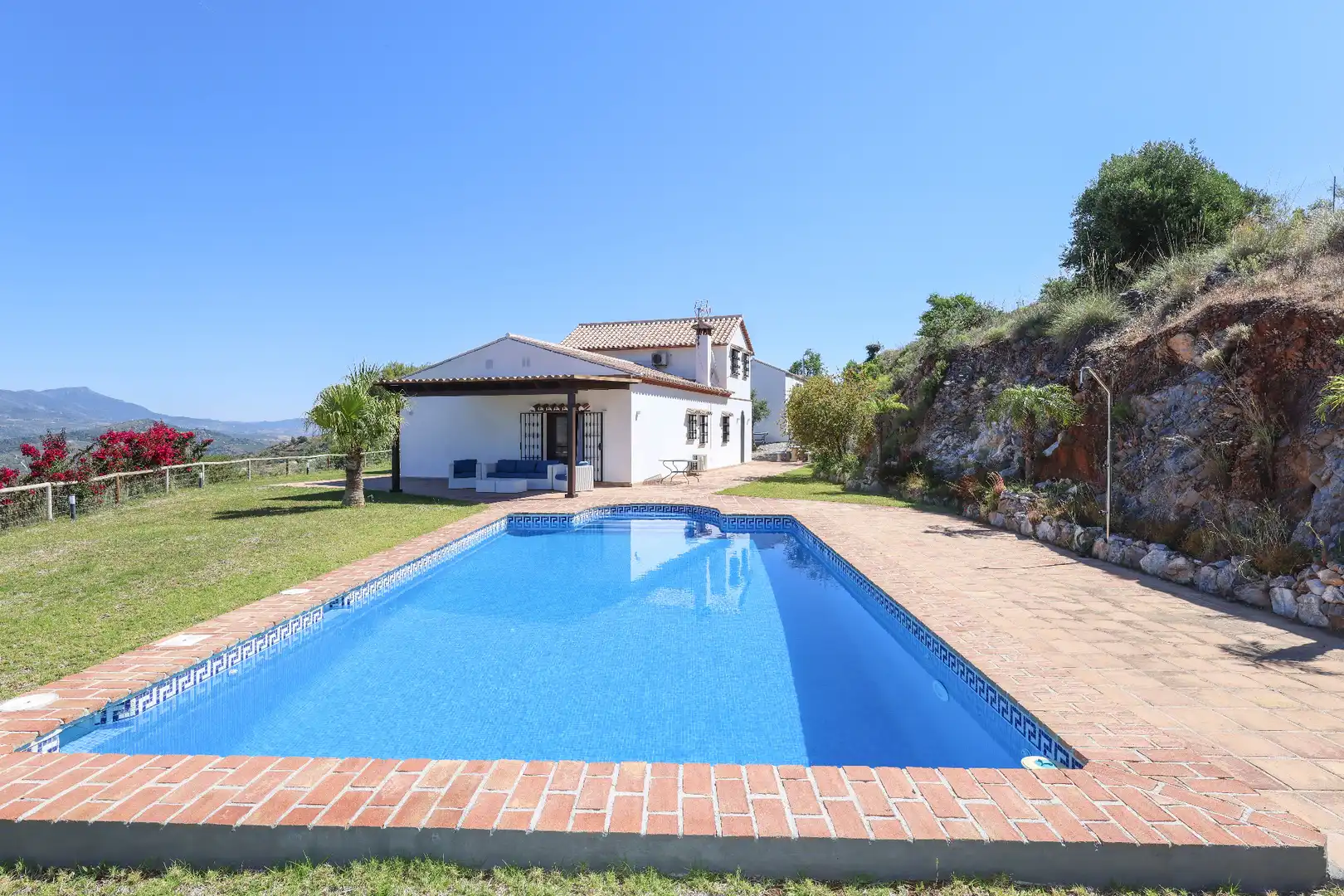 House with pool for sale in Camino Arroyo Seco