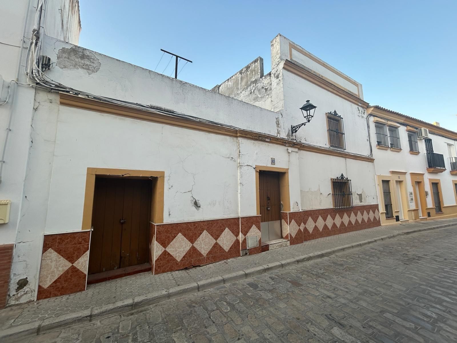 Exterior view of House or chalet for sale in Utrera