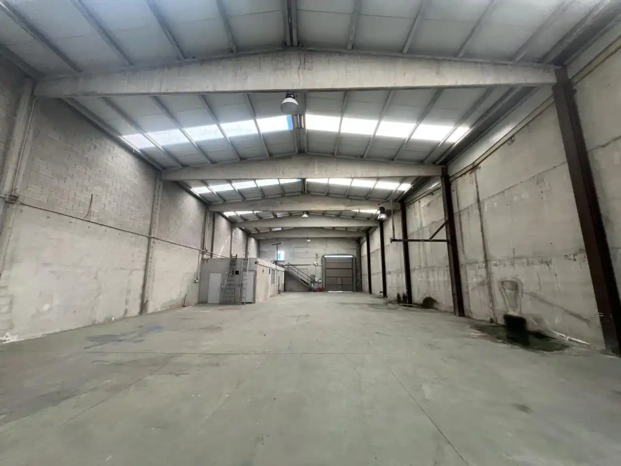 Nau industrial en venda en Riells i Viabrea