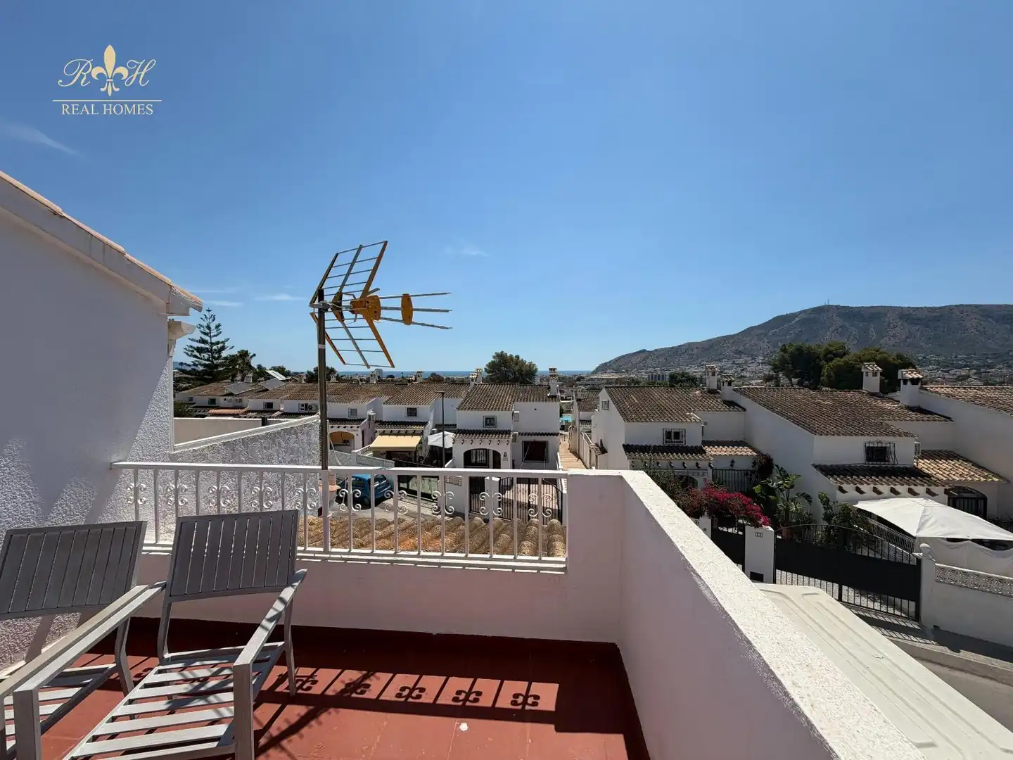 Casa adosada de lloguer a LA NUCIA, Pueblo - Urbanizaciones