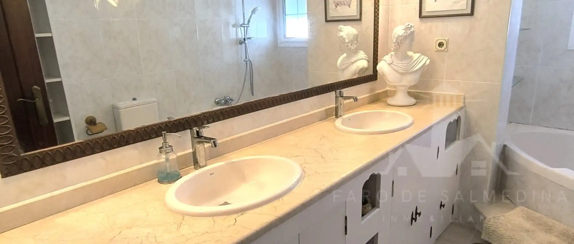 Bathroom of Flat for sale in Rota  with Air Conditioner, Terrace and Furnished