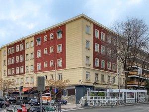 Exterior view of Premises for sale in  Madrid Capital  with Air Conditioner and Heating