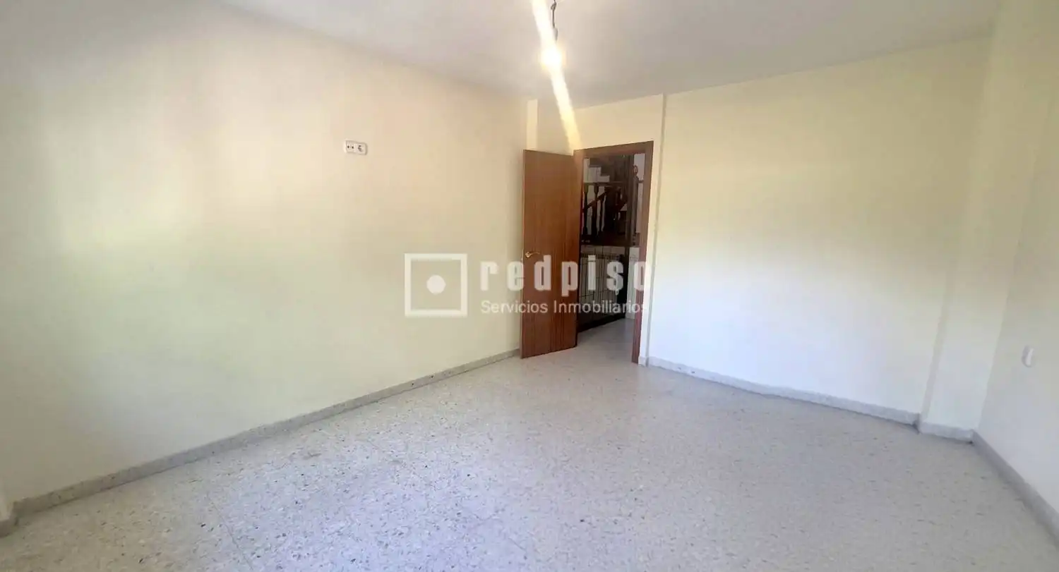 Dormitori de Casa o xalet en venda en Getafe amb Aire condicionat, Calefacció i Terrassa