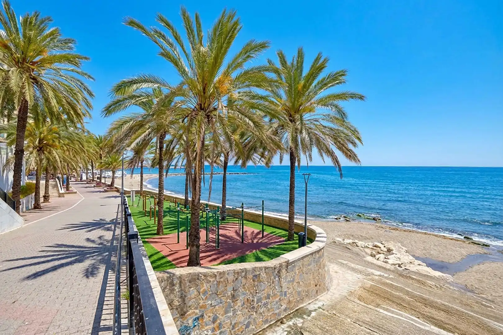 Vista exterior de Apartament en venda en Marbella amb Aire condicionat, Calefacció i Terrassa