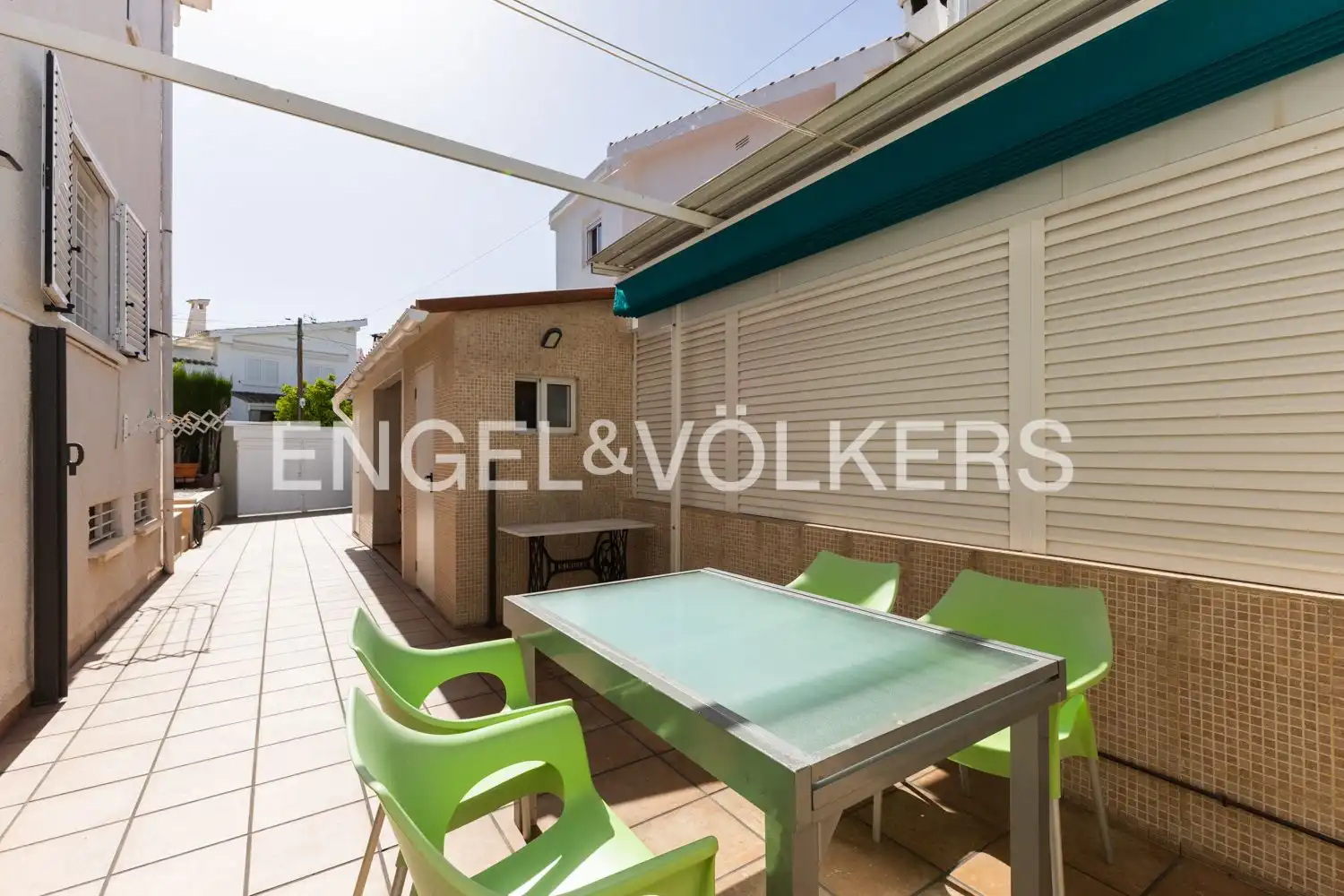 Terraza de Casa o chalet en venta en Benicasim / Benicàssim con Aire acondicionado, Calefacción y Jardín privado