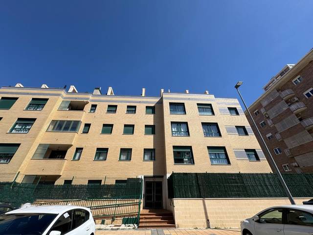 Piso en Venta en Calle TORRES QUEVEDO en Aranzana