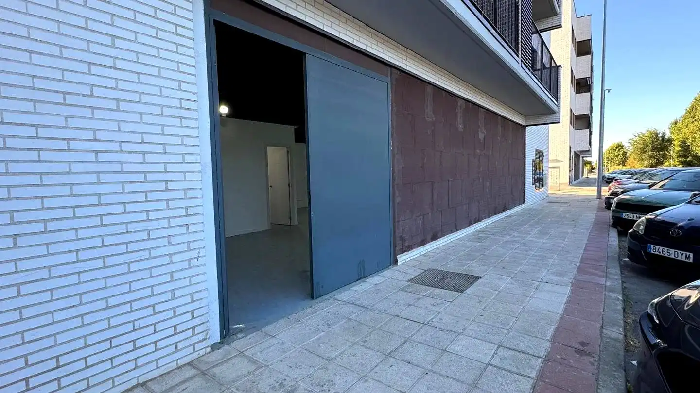 Local commercial à louer à Avenida de Castilla, imagen 6