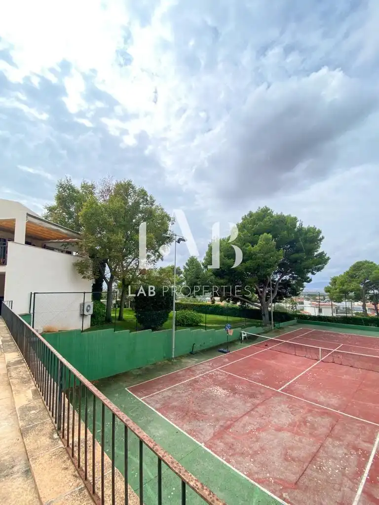 Vista exterior de Casa o xalet en venda en Marratxí amb Aire condicionat, Jardí privat i Parquet