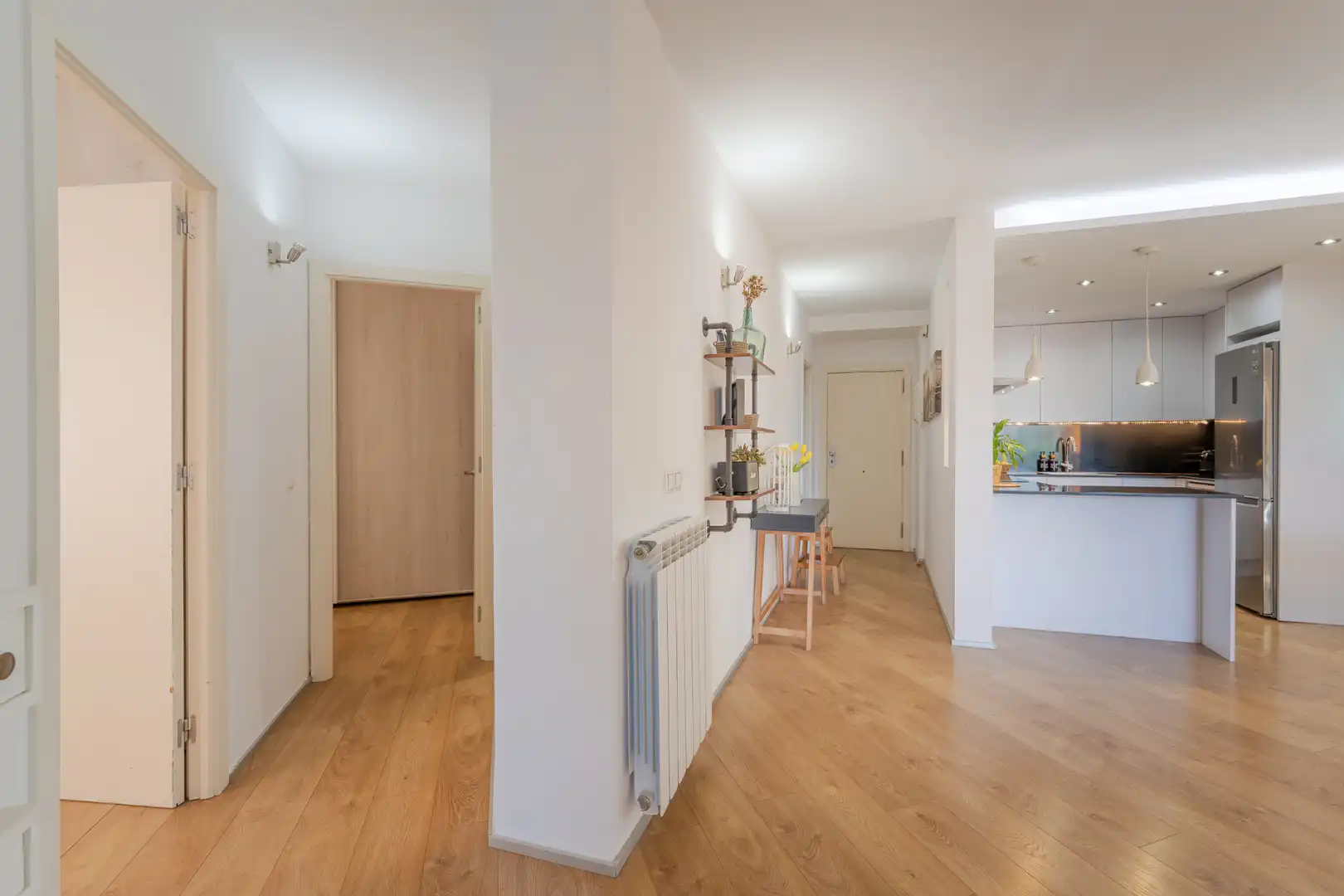 Wohnung zum Verkauf in Girona mit Klimaanlage, Heizung und Parkett