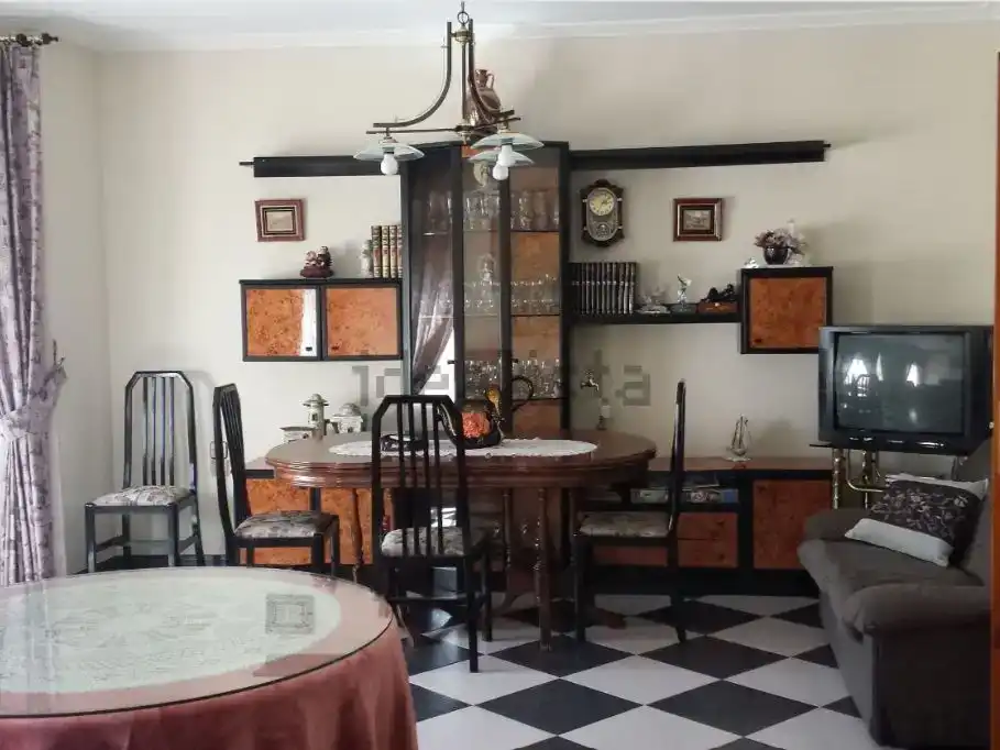 Comedor de Piso en venta en Moriles con Aire acondicionado, Trastero y Amueblado