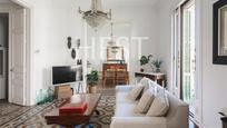 Living room of Flat for sale in  Barcelona Capital  with Air Conditioner, Heating and Balcony