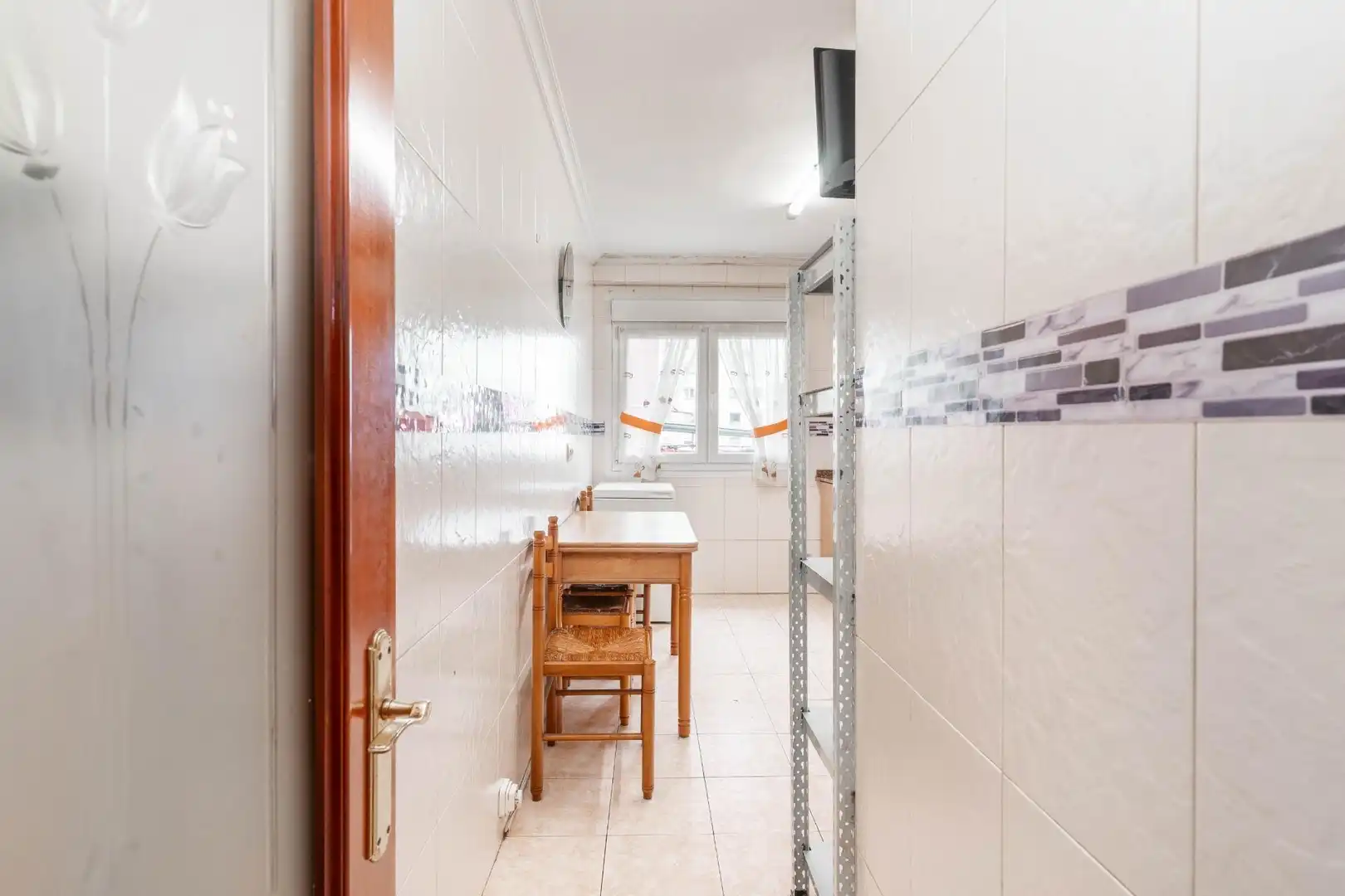 Baño de Piso en venta en Gijón  con Calefacción, Terraza y Amueblado