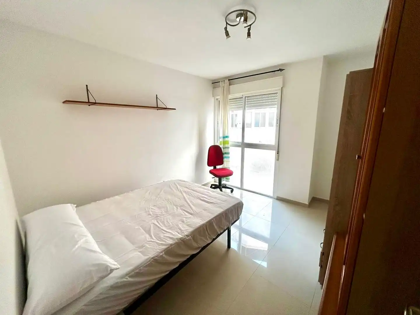Wohnung zur Miete in Carrer Alicante, Haygon - Universidad