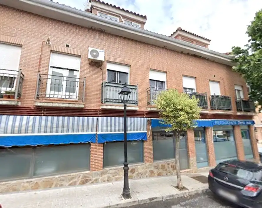 Vista exterior de Pis en venda en Sevilla la Nueva amb Traster