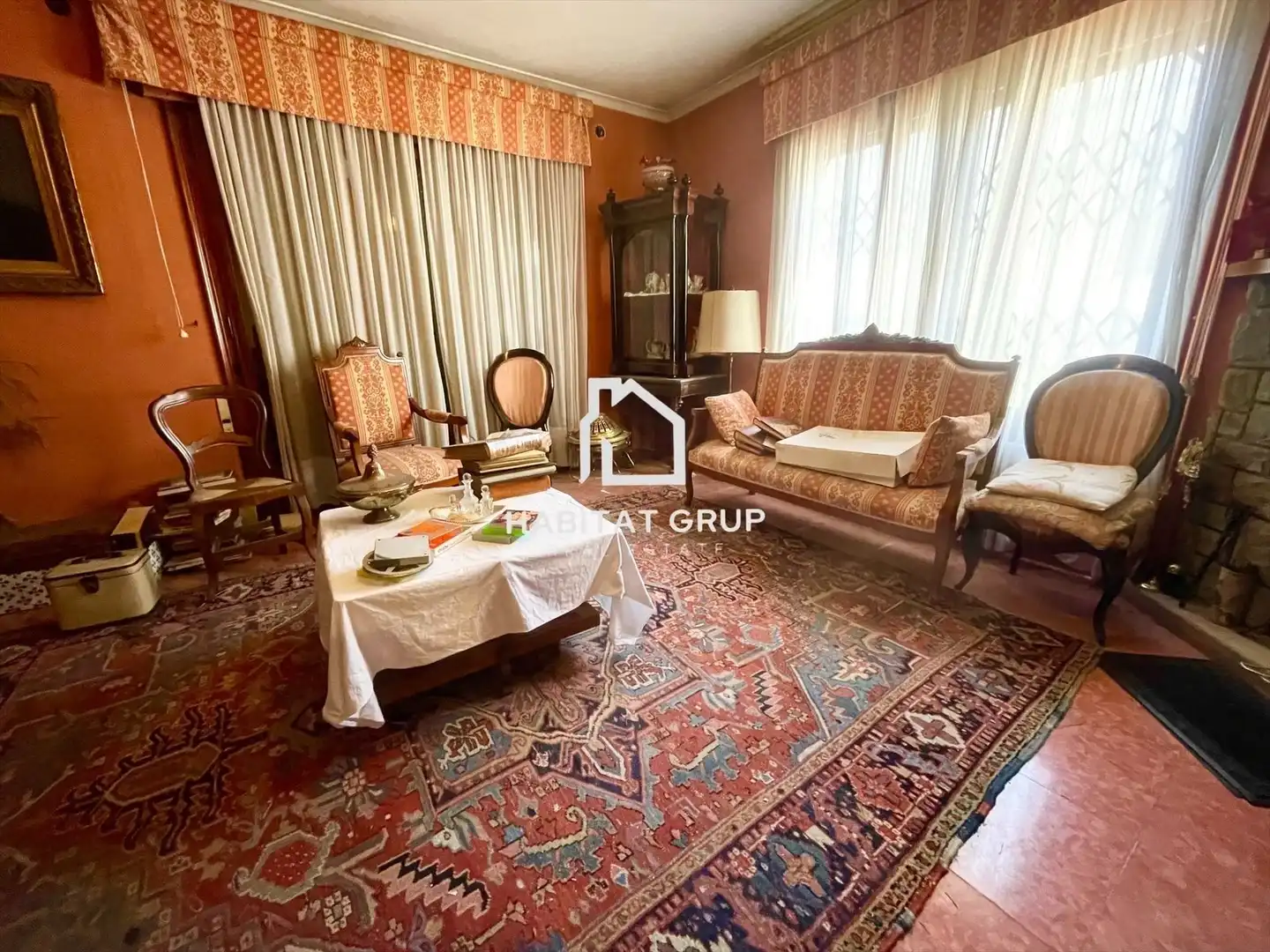 Sala d'estar de Casa o xalet en venda en Girona amb Aire condicionat, Calefacció i Jardí privat