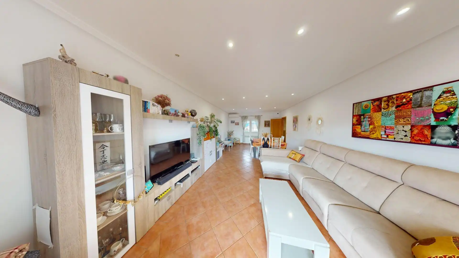 Sala de estar de Casa o chalet en venta en El Molar (Madrid) con Aire acondicionado, Calefacción y Jardín privado