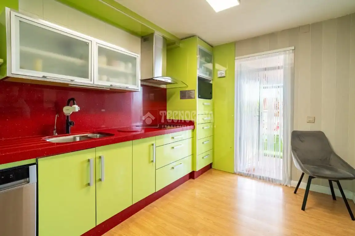 Cocina de Casa adosada en venta en Padul con Terraza y Piscina comunitaria