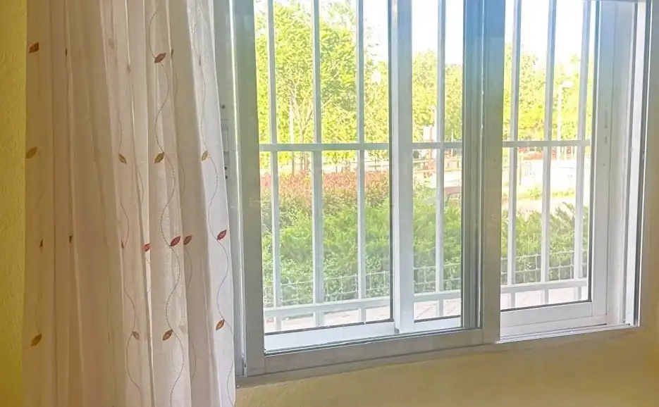 Bedroom of Flat for sale in Madrid  with Air Conditioner, Heating and Oven