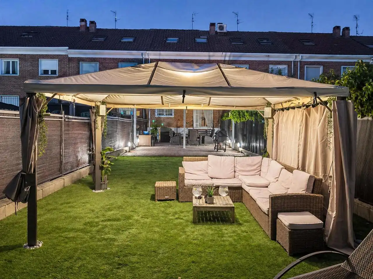 Terraced house with pool for sale in Calle Serrano, imagen 36