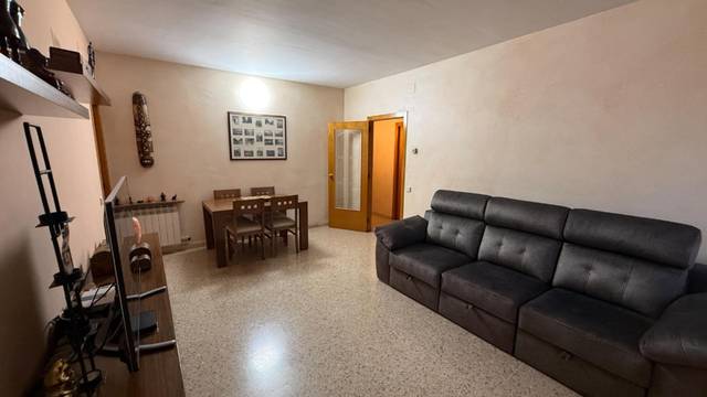Piso en Venta en Calle de l'Energia en Almeda - El Corte Inglés