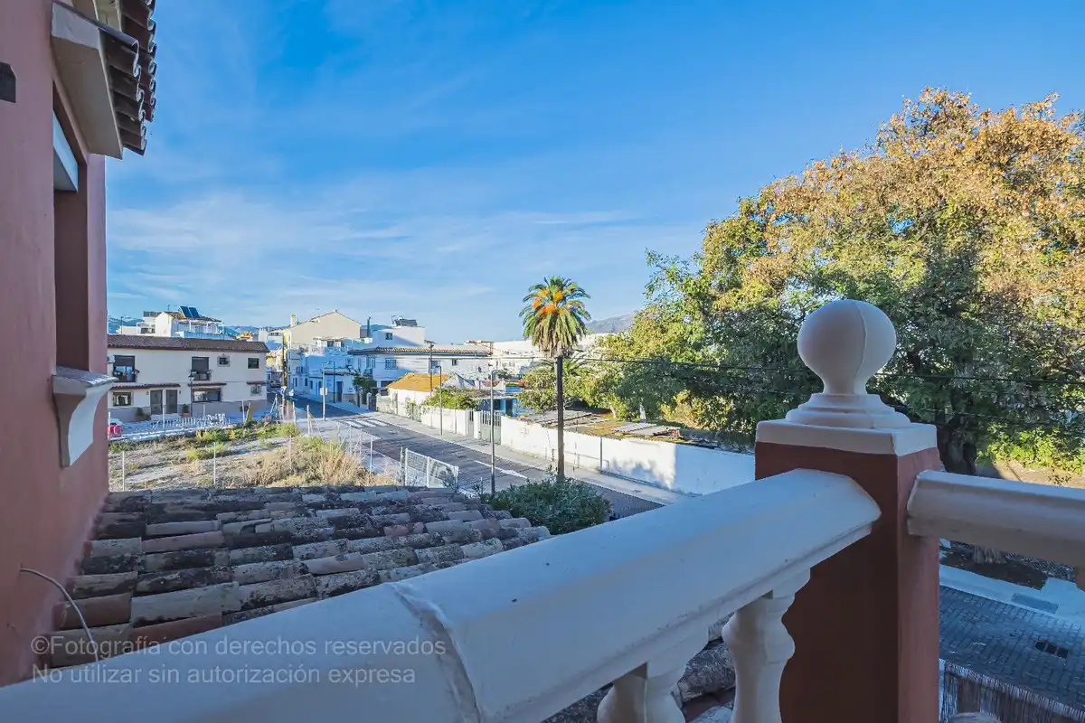Chalet con terraza en venta en Calle Castilla 99, imagen 2