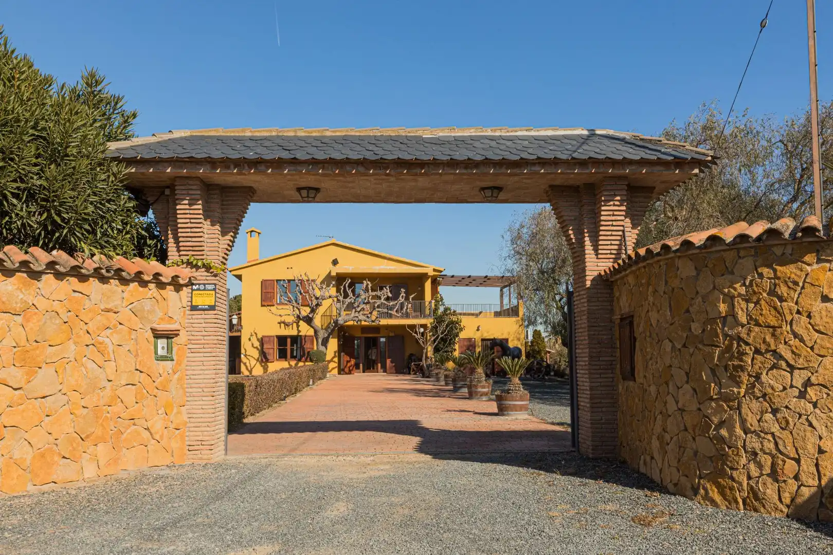 Vista exterior de Finca rústica en venta en La Selva del Camp con Aire acondicionado, Jardín privado y Trastero