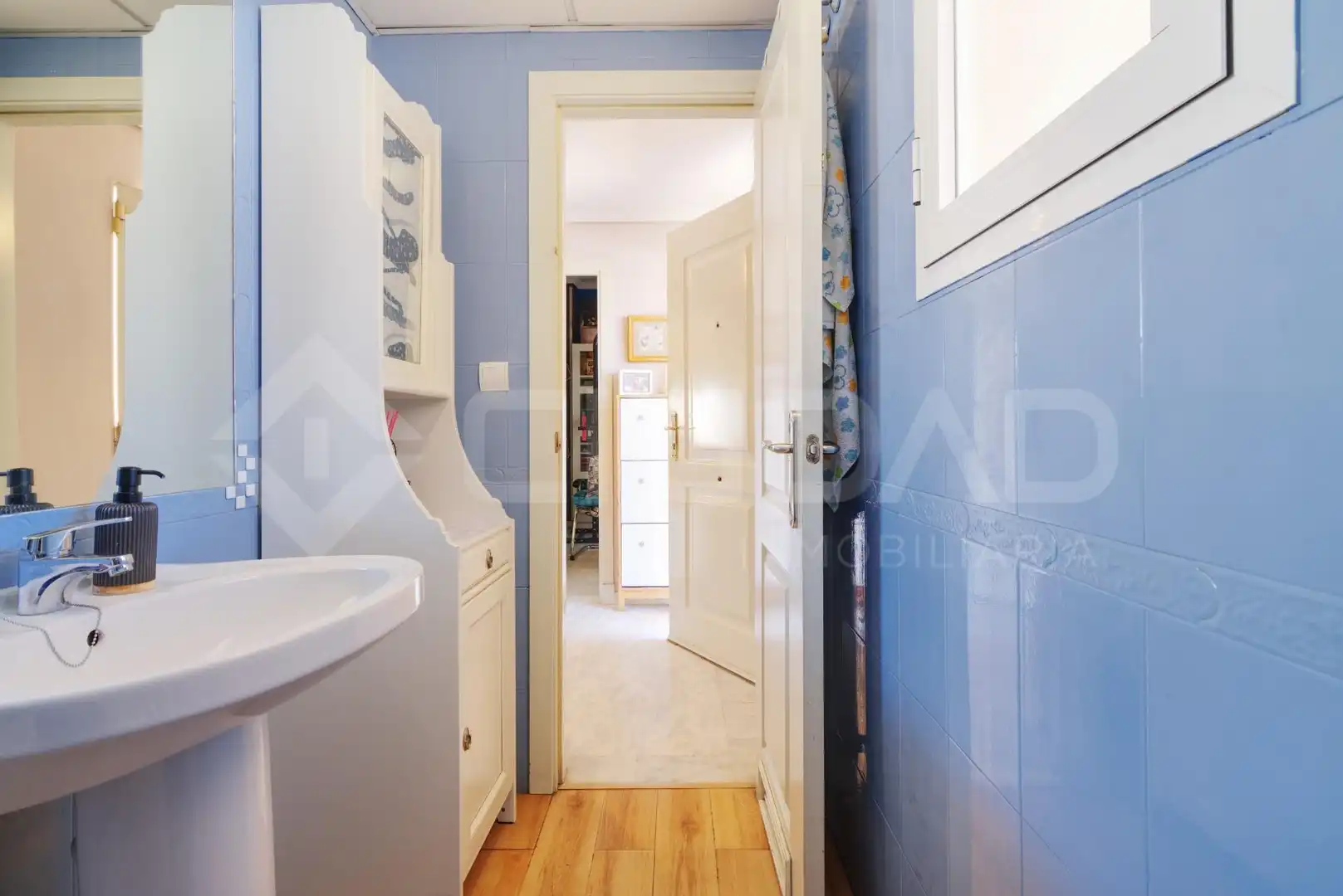 Bathroom of Houses for sale in San Juan de Aznalfarache  with Air Conditioner, Private garden and Community pool