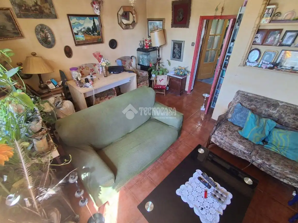 Sala d'estar de Pis en venda en Madrid