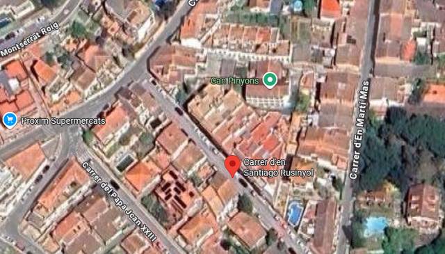 Garaje en Alquiler en Carrer d'en Santiago Rusinyol en Torrelles de Llobregat