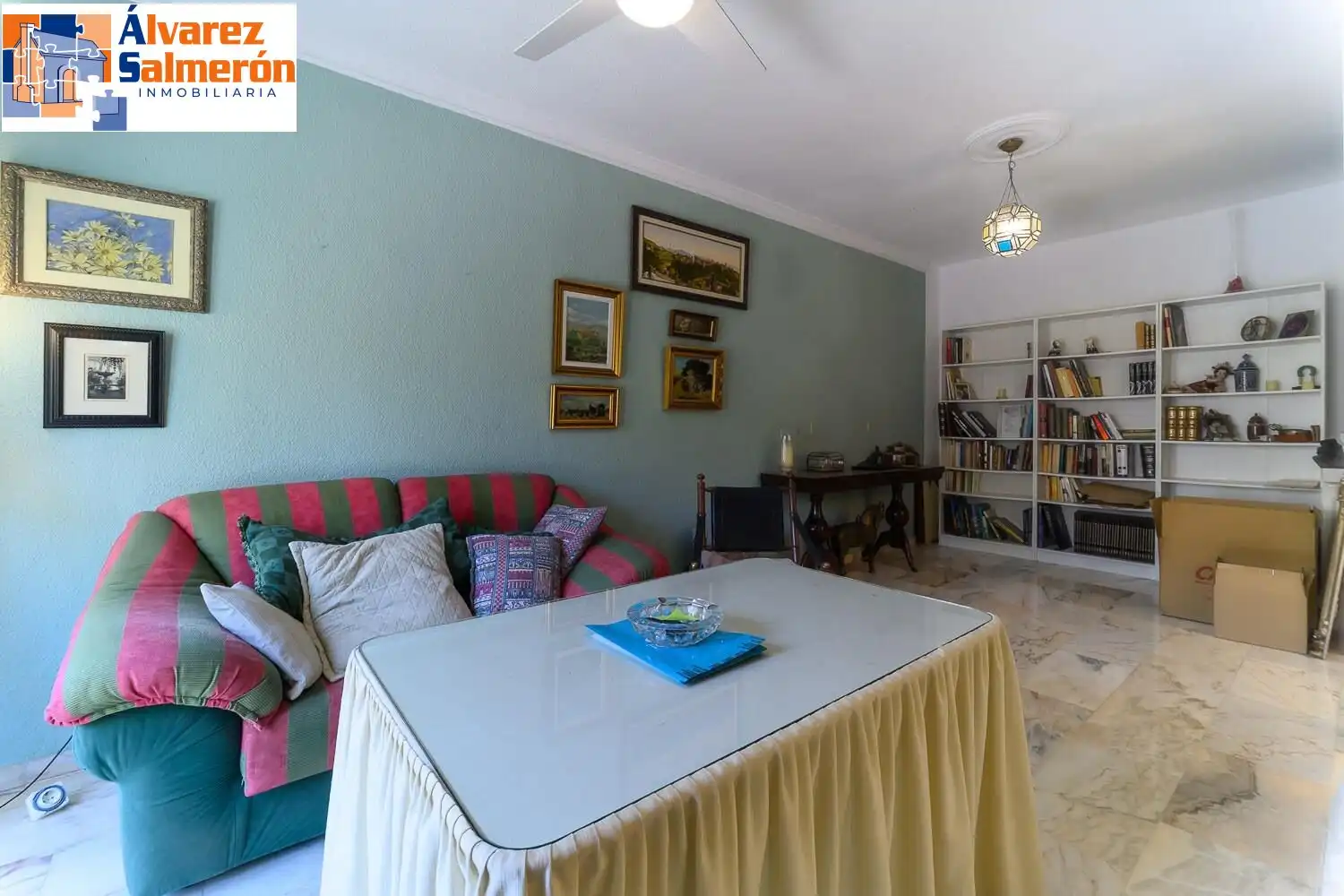 Sala de estar de Casa o chalet en venta en Albolote con Piscina