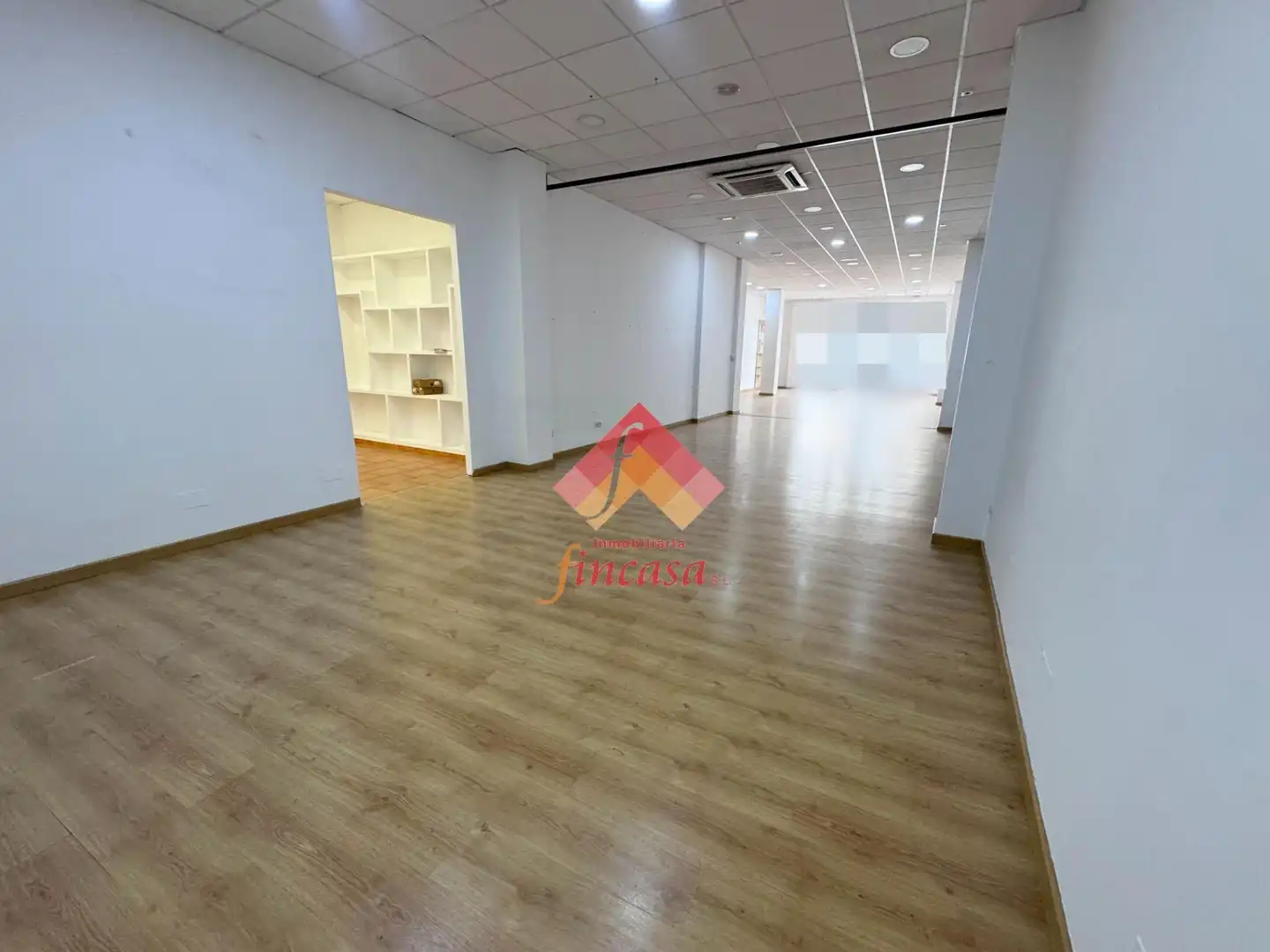 Local comercial de lloguer a Centro