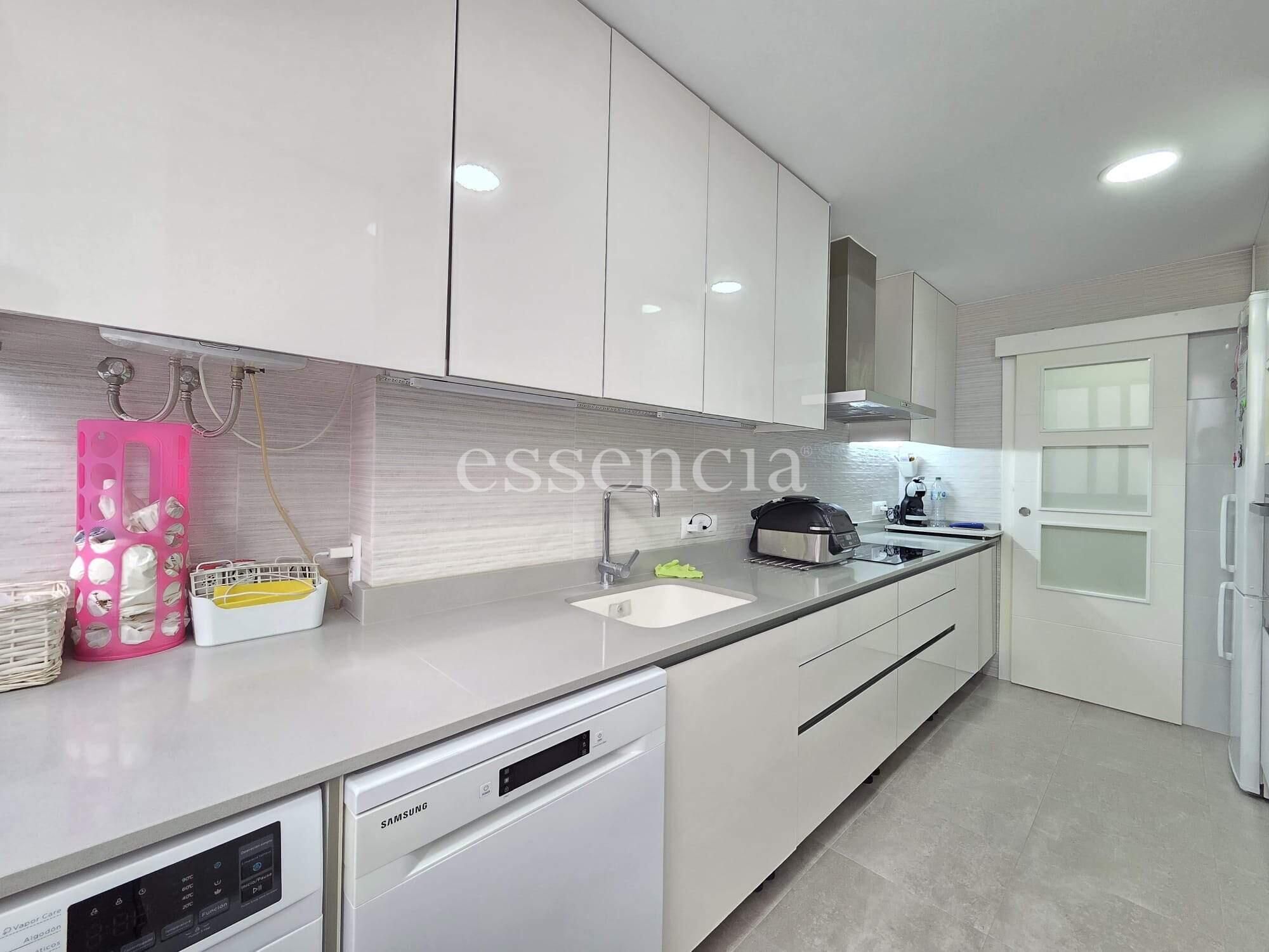 Kitchen of Flat for sale in Gandia  with Air Conditioner, Terrace and Balcony