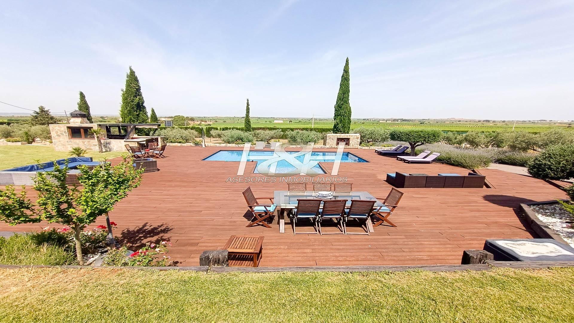 Terrassa de Casa o xalet en venda en Requena amb Calefacció, Jardí privat i Terrassa