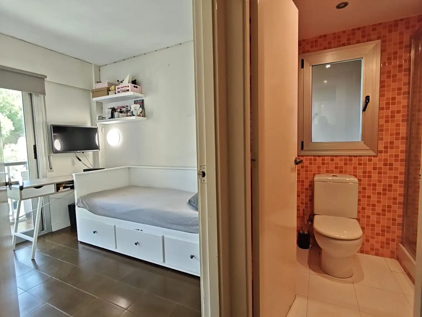Habitación de Apartamento en venta en Castell d'Aro, Platja d'Aro i s'Agaró con Calefacción, Terraza y Amueblado