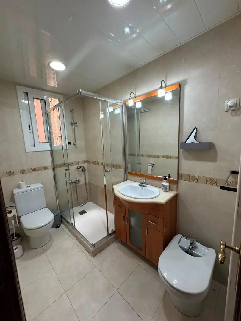 Baño de Piso en venta en Cornellà de Llobregat con Aire acondicionado, Calefacción y Balcón