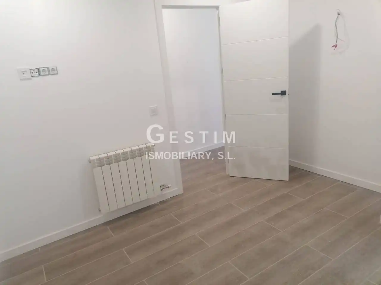 Piso en venta en Vic con Calefacción, Balcón y Alarma