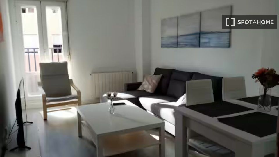 Sala d'estar de Pis de lloguer en  Madrid Capital amb Aire condicionat, Calefacció i Moblat