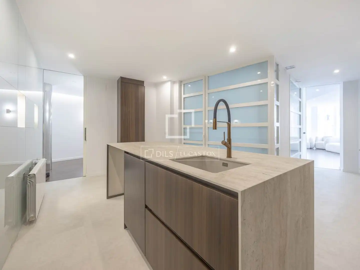 Kitchen of Flat for rent in Valencia  with Air Conditioner, Heating and Parquet flooring