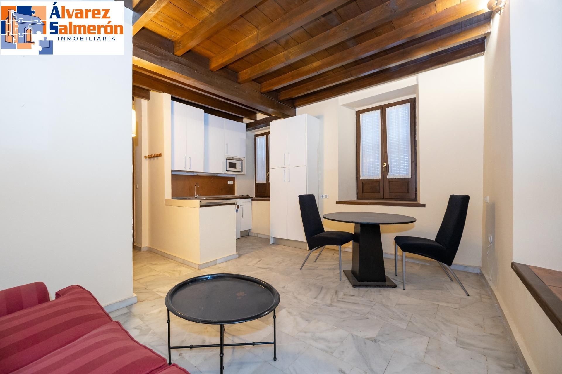 Vista exterior de Apartament en venda en  Granada Capital