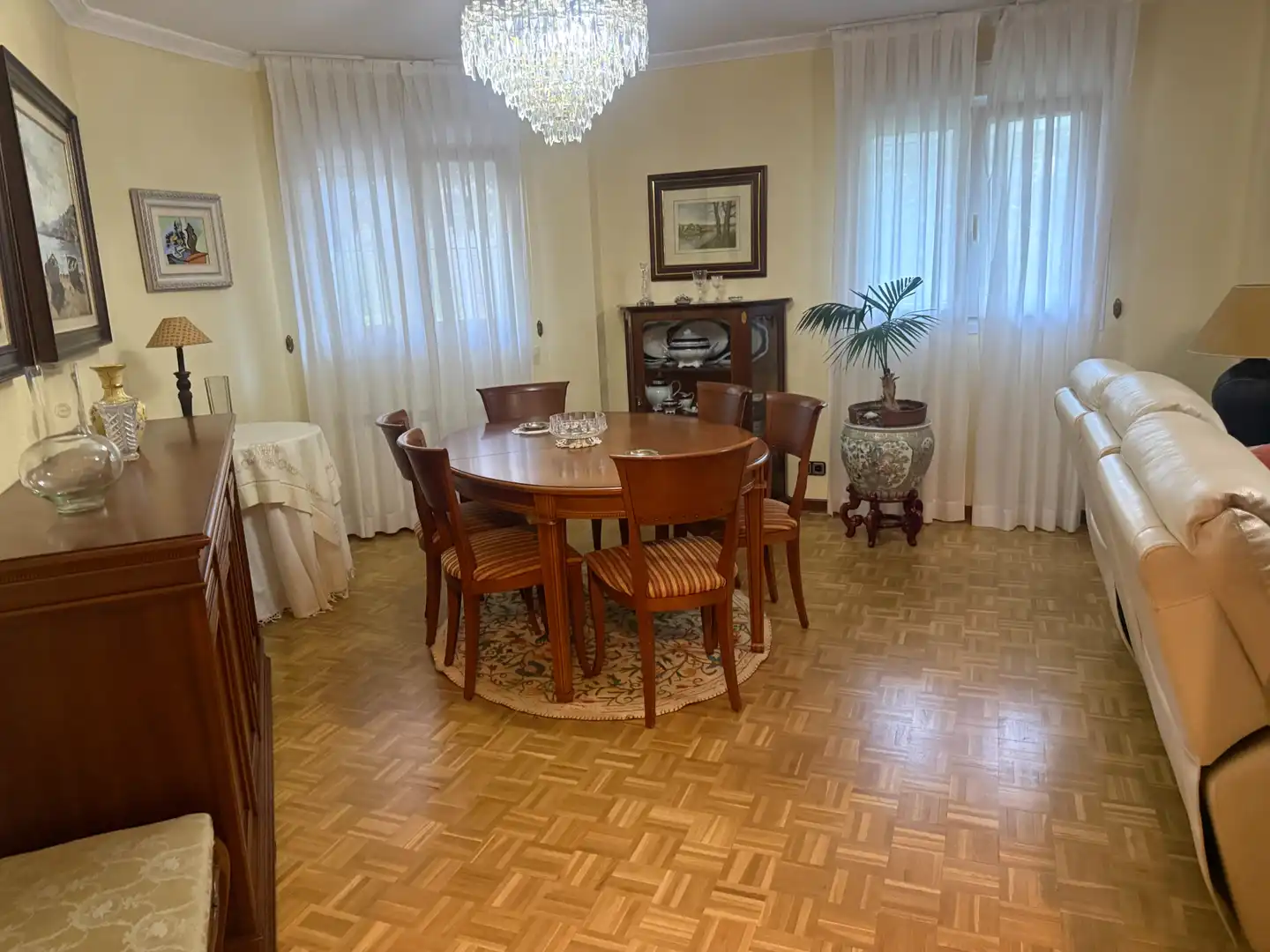 Comedor de Piso en venta en Majadahonda con Calefacción, Jardín privado y Parquet